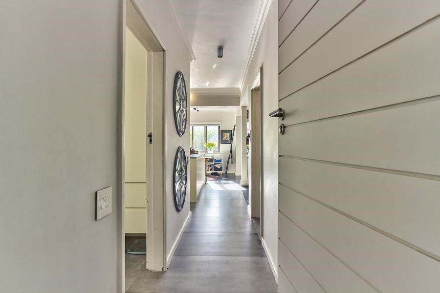 To Let 1 Bedroom Property for Rent in Bantry Bay Western Cape